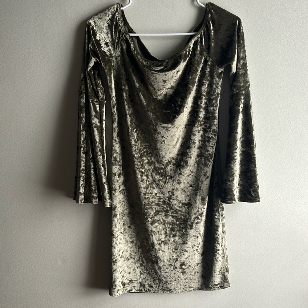 COPY - Off the shoulder Velour Bodycon Dress